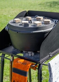 Petromax Dutch Oven Table FE45 13 Petromax Dutch Oven Table FE45 -EventyrGrej Salgsbutik 70000002 4