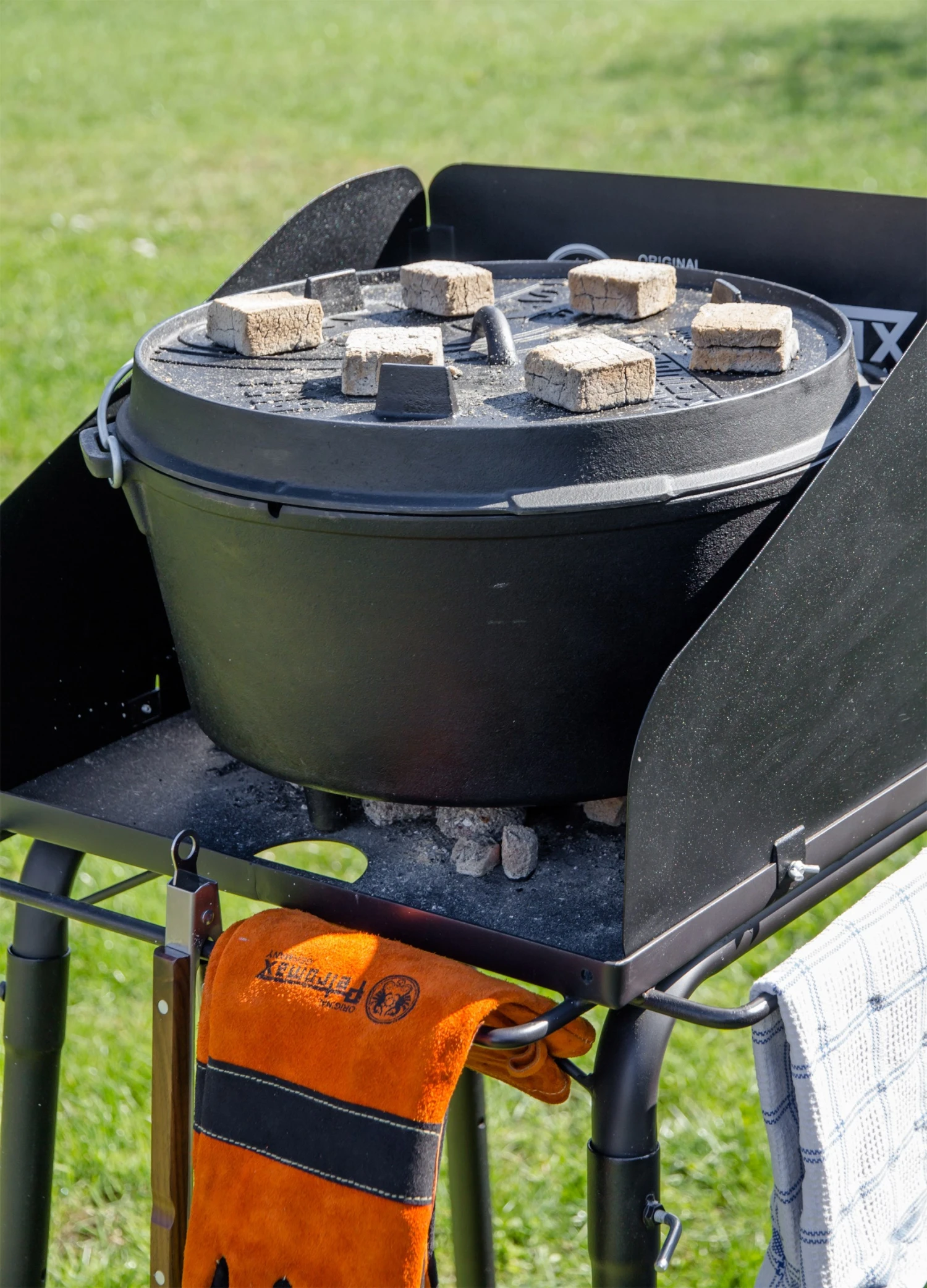 Petromax Dutch Oven Table FE45 7 Petromax Dutch Oven Table FE45 - Billede 5